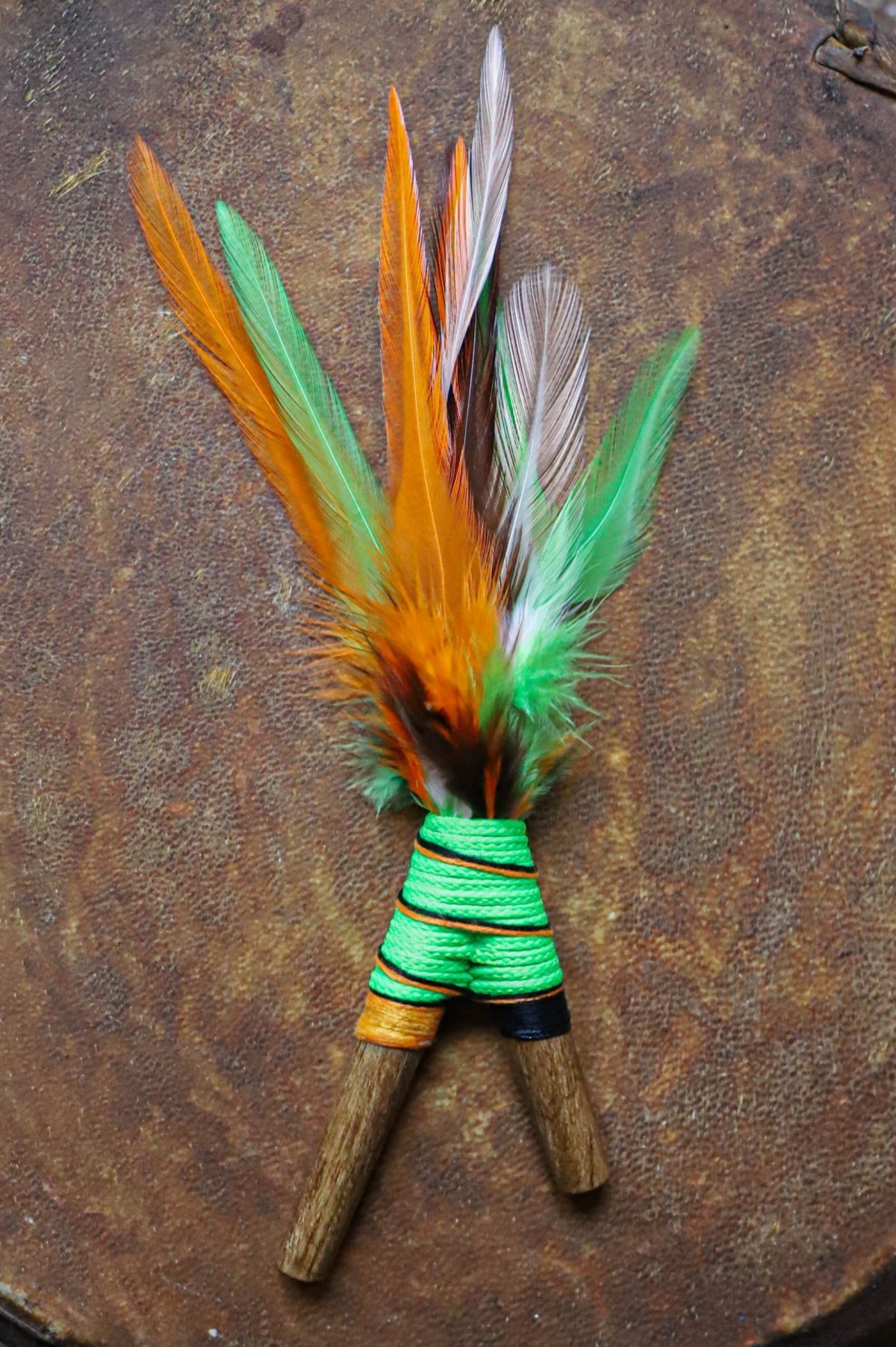 Kuripe z piórkami NEON GREEN - obrazek 3